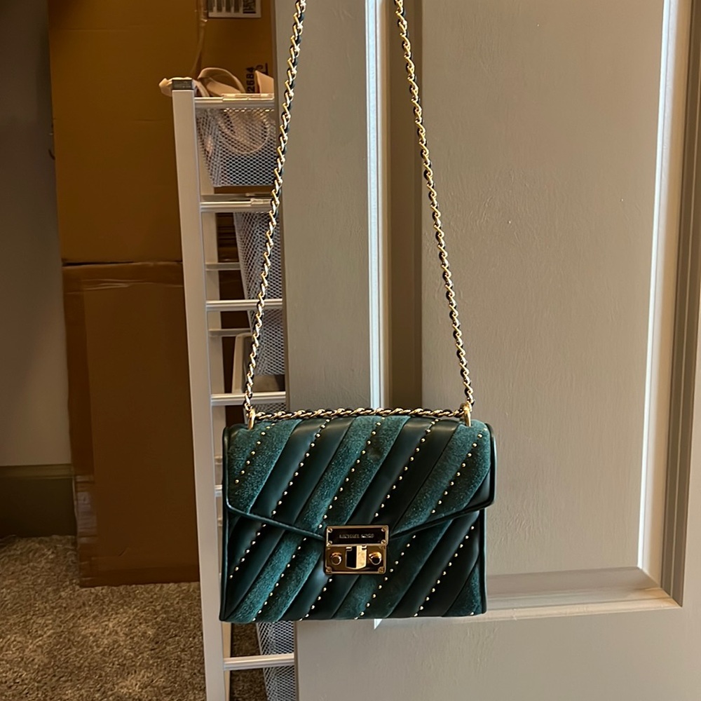 Micheal Korda Crossbody